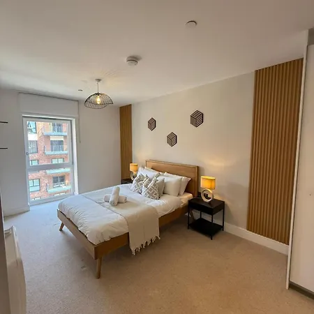 Stylish Two Bedroom - Two Bathrooms - Balcony - Fast Wifi 405sw Apartment Birmingham